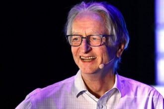 Geoffrey Hinton AI education