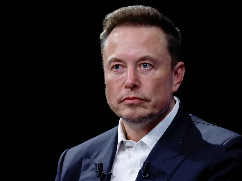 Elon Musk AI timeline graphic showing a four-year countdown beside AI model benchmarks and safety warning symbols