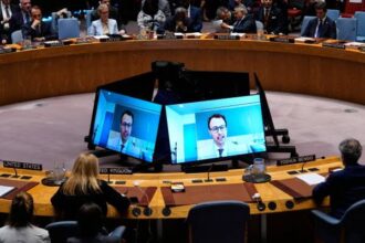 AI global standards debate involving OpenAI, Anthropic and the United Nations